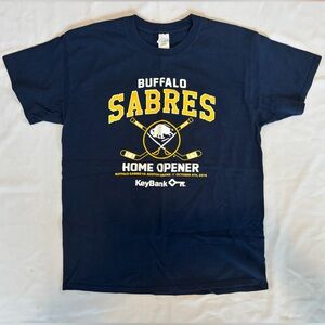 Gildan Men’s Buffalo Sabres Hockey Team Opener 2018 T Shirt in Navy Blue Sz L